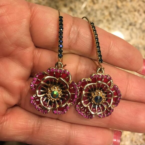 Women's Lightweight Rose Dangle Earring Red Gold Color For Gift - Picture 3 of 5